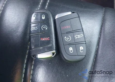 2015 Chrysler 300 300S z USA, uszkodzony, nr VIN 2C3CCAGG3FH884568